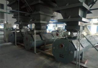 化工爐前給煤機(jī)